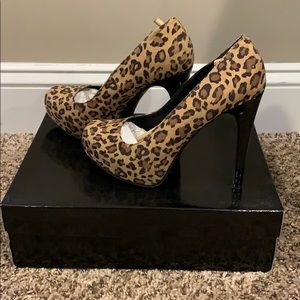 Kardashian Shoe Kollection Leopard Print